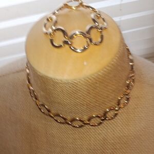 Gold Circular Link Necklace Elegant Jewelry